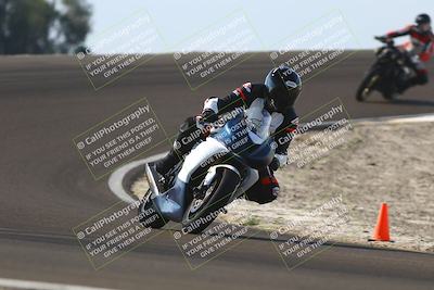 media/Nov-02-2025-Lets Ride (Sun) [[f7a3caa734]]/C Group/1240pm (Turn 2 Outside)/